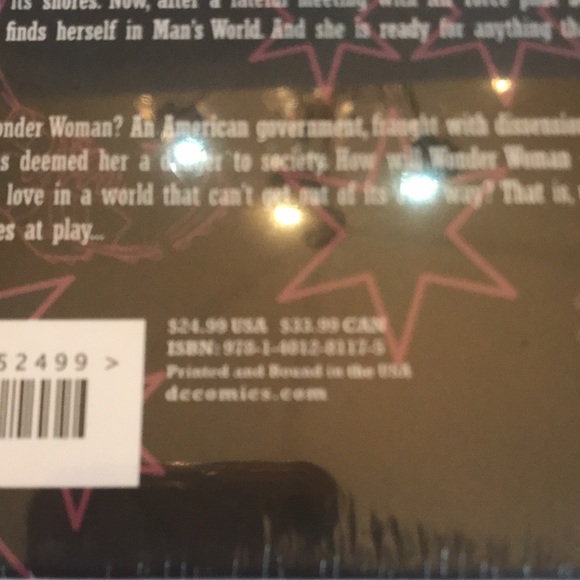 Wonder Woman Earth One Vols 1 & 2 - Picture 7 of 7